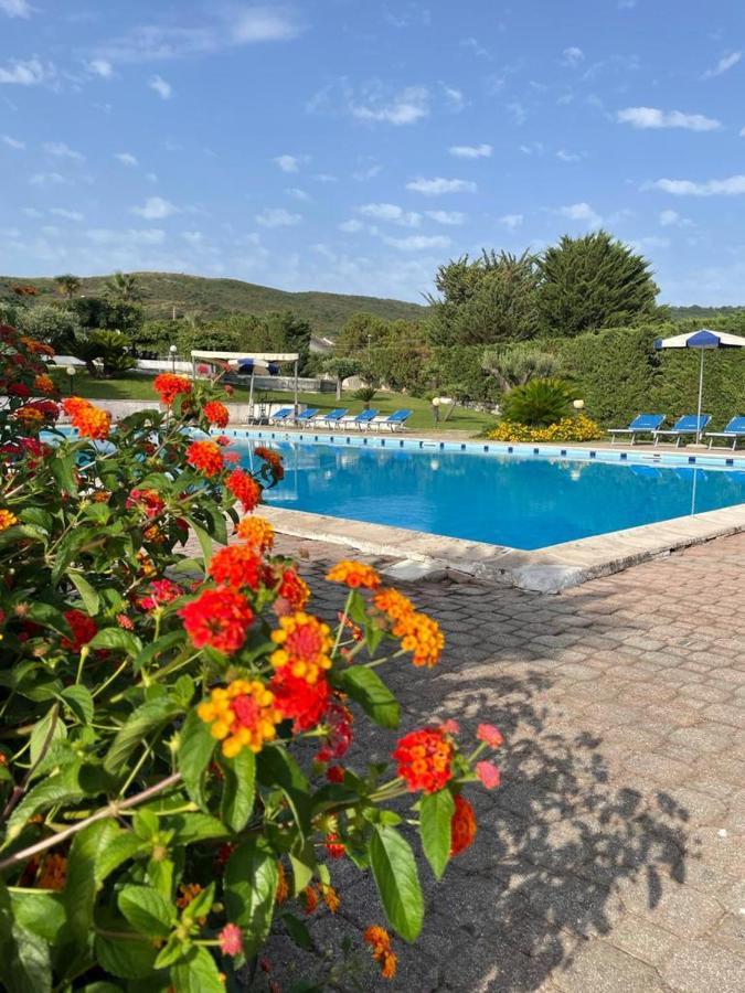 Hotel La Tombola Agropoli Bagian luar foto