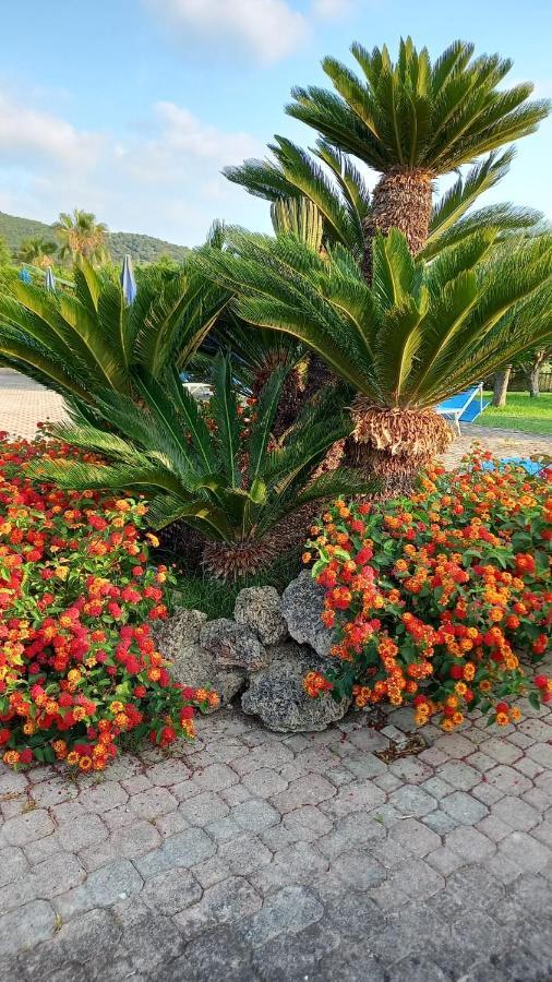 Hotel La Tombola Agropoli Bagian luar foto