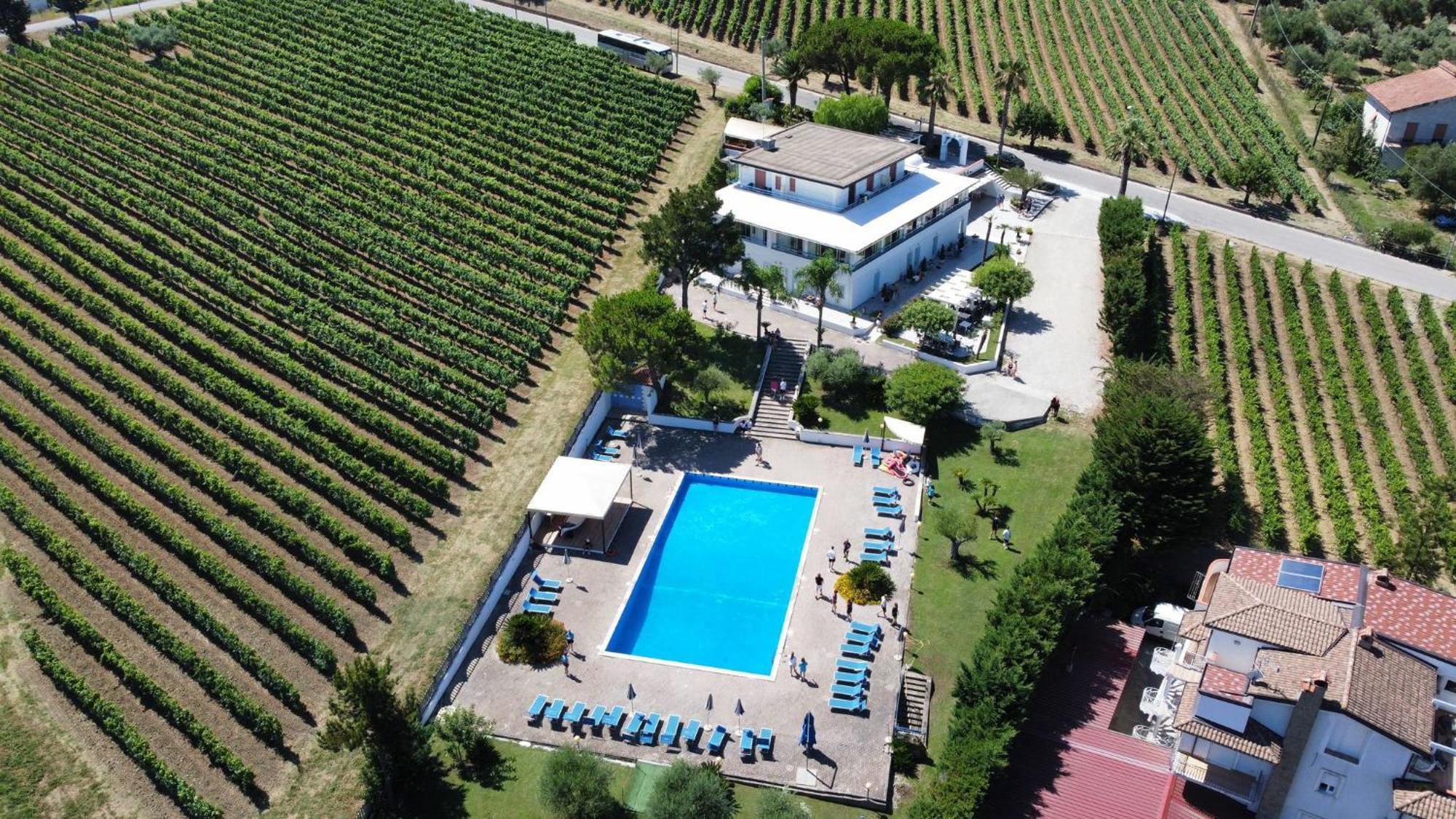 Hotel La Tombola Agropoli Bagian luar foto